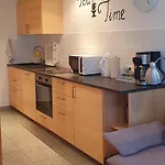 Gaesteappartements Bierfaessl Апартаменты Зинсхайм